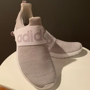 Adidas Slip on Sneaker